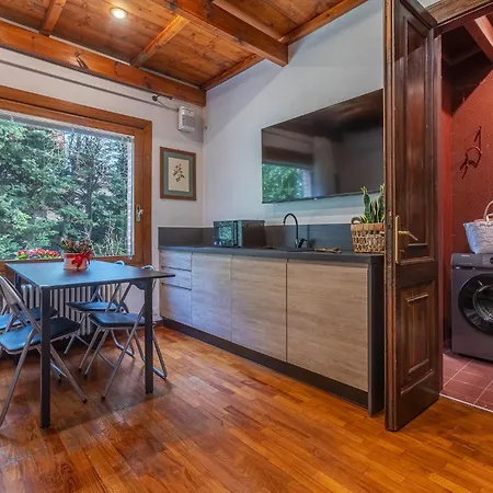 Appartement Guesthost - La Casa Nel Pineto With Pool & Parking *