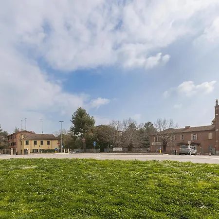 Guesthost - La Casa Nel Pineto With Pool & Parking Apartmán