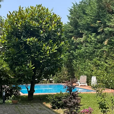 Apartment Guesthost - La Casa Nel Pineto With Pool & Parking Ferrara
