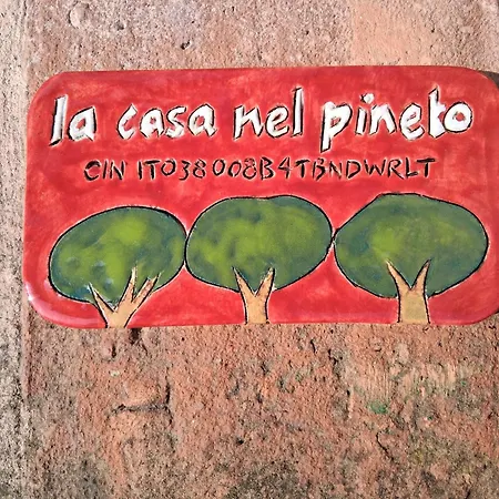 Guesthost - La Casa Nel Pineto With Pool & Parking Ferrare