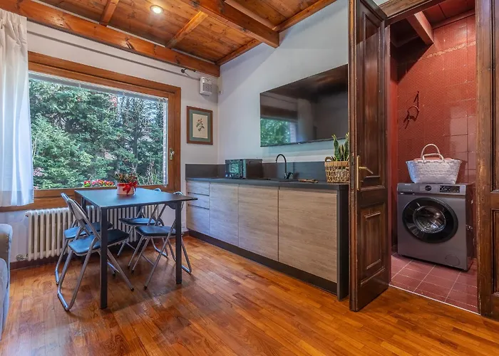 Apartmán Guesthost - La Casa Nel Pineto With Pool & Parking *