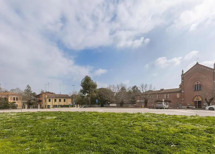 Guesthost - La Casa Nel Pineto With Pool & Parking Appartement