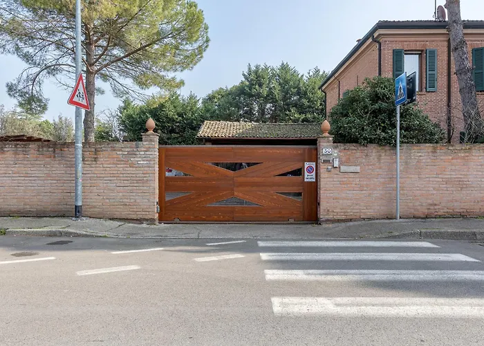 Guesthost - La Casa Nel Pineto With Pool & Parking Appartement *